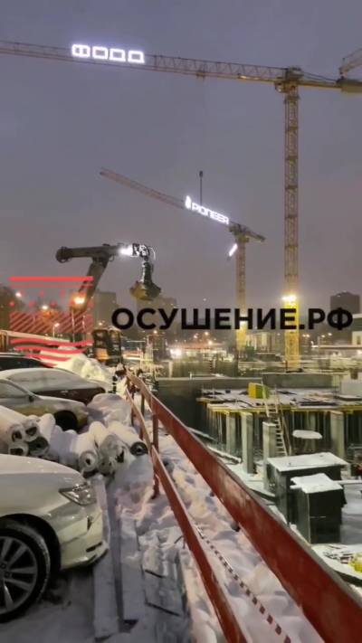 Котлован строящегося БЦ. Выполняем откачку грунтовых вод с помощью глубинных скважин водопонижения